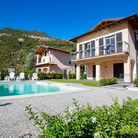 La Bella Holiday home *